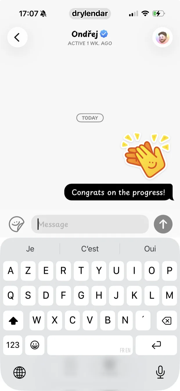 Friends chat in Drylendar sending congratulations stickers on drinking-less progress